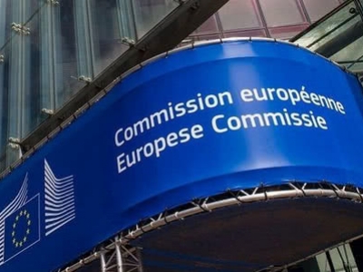 ЕС против бюджета Италии и угрожает Риму финансовыми санкциями 